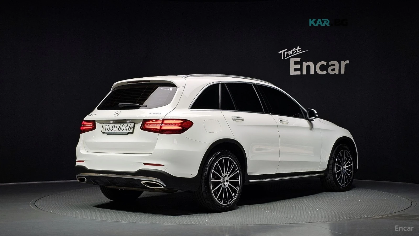 Mercedes-Benz GLC 300 4MATIC* AMG-LINE* BURMESTER* 360* ПАНО* ХЕДЪП* , снимка 3 - Автомобили и джипове - 55725054