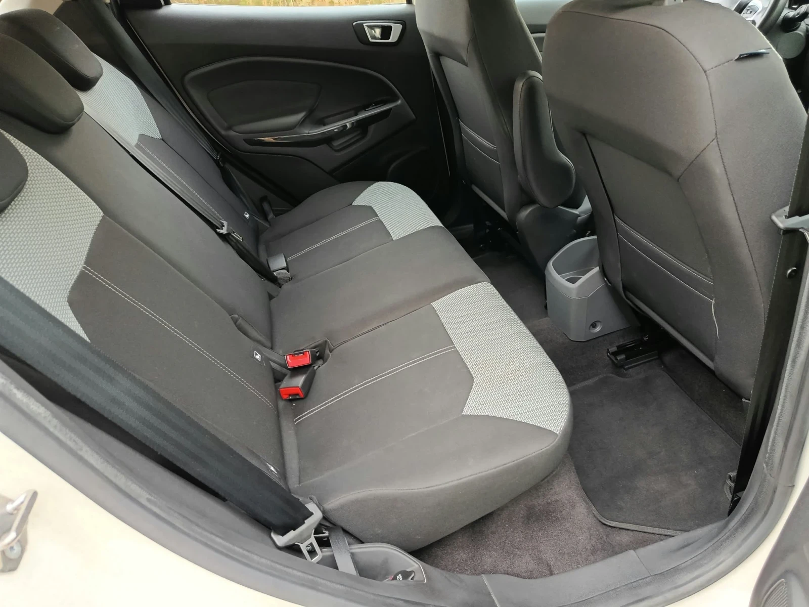 Ford EcoSport, снимка 9 - Автомобили и джипове - 56514521