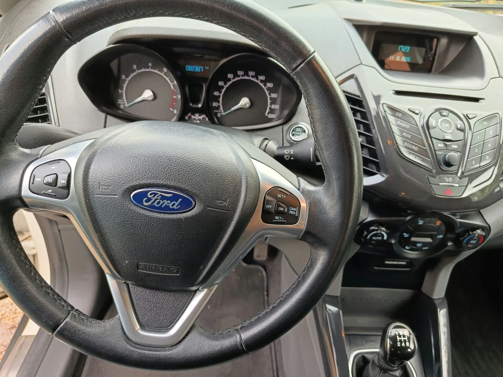 Ford EcoSport, снимка 13 - Автомобили и джипове - 56514521
