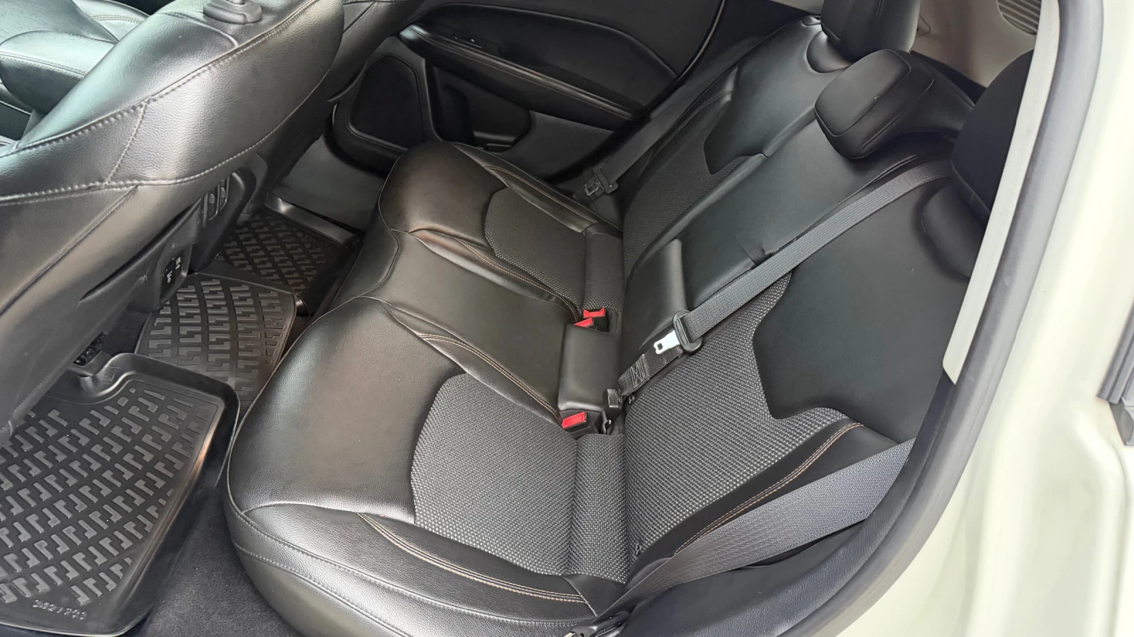Jeep Compass 2, 0 MULTI JET 4x4 ТЕГЛИЧ ЛИЗИНГ ВИДЕО, снимка 10 - Автомобили и джипове - 56728289