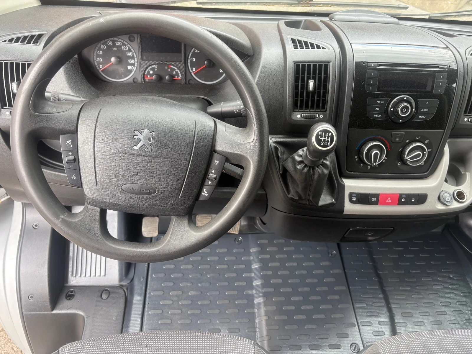 Peugeot Boxer КЛИМАТИК!!!, снимка 9 - Бусове и автобуси - 54191266