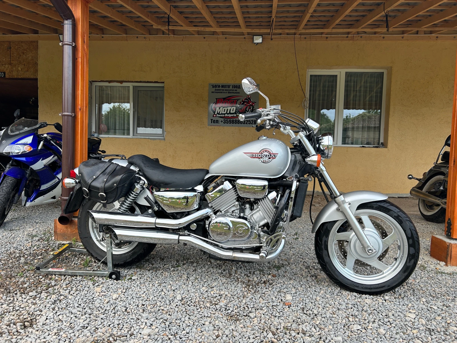 Honda Magna VF 750 Magna