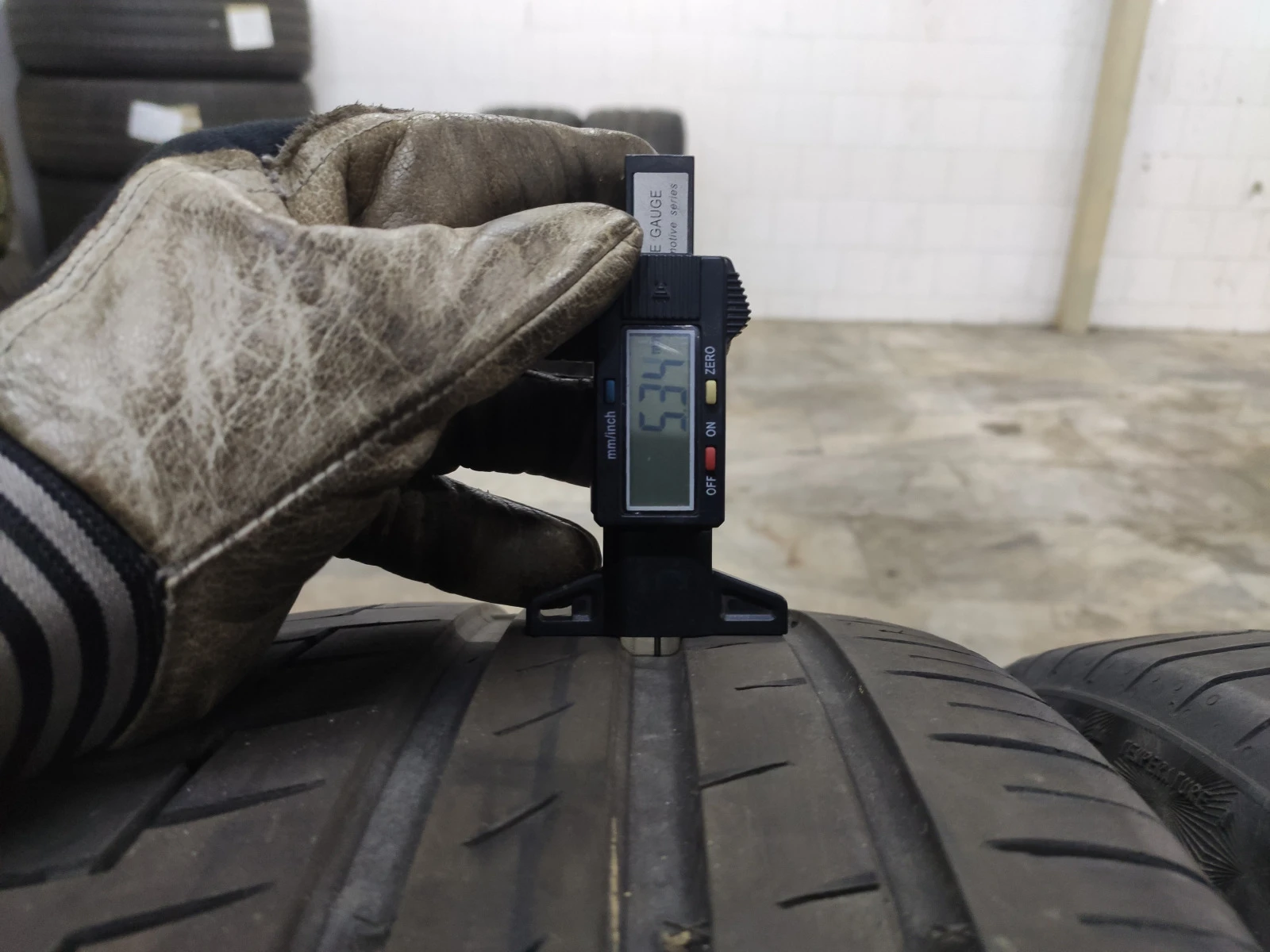  235/40R19 | Mobile.bg   5