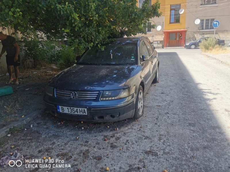 VW Passat 2.5TDI V6, снимка 1 - Автомобили и джипове - 38080142