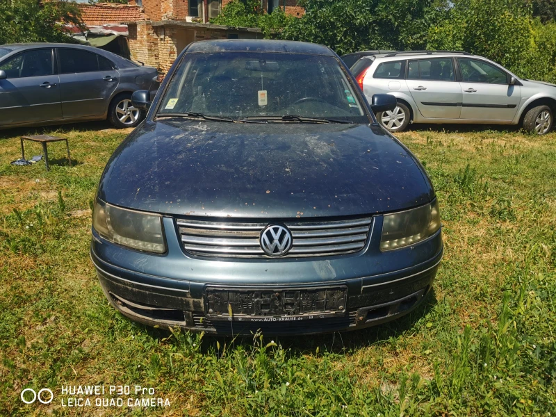 VW Passat 2.5TDI V6, снимка 14 - Автомобили и джипове - 38080142