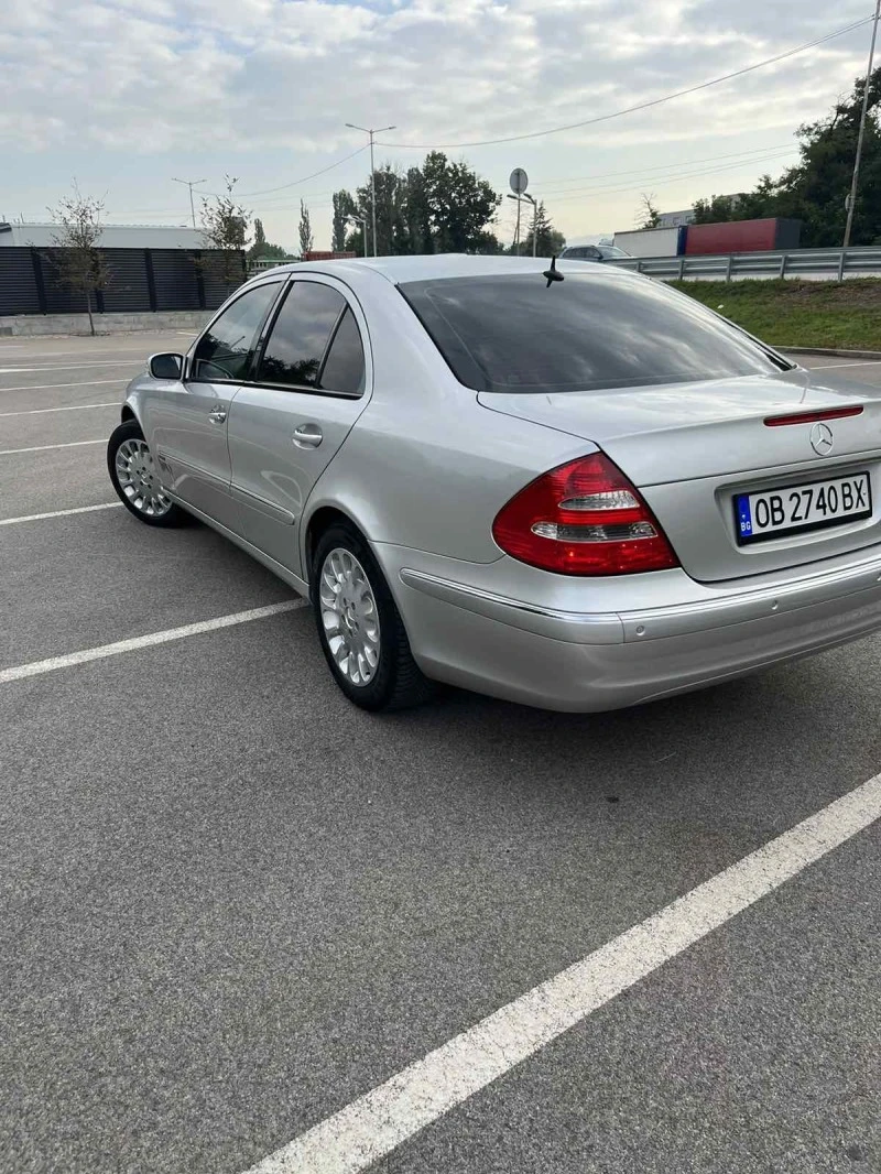 Mercedes-Benz E 500, снимка 4 - Автомобили и джипове - 42357945