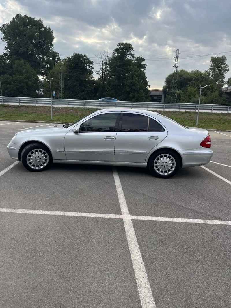 Mercedes-Benz E 500, снимка 3 - Автомобили и джипове - 42357945