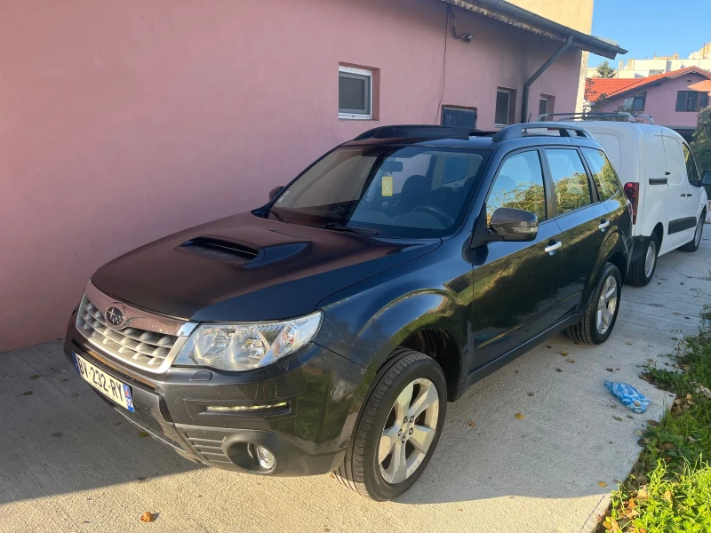 Subaru Forester 2.0/150/ОБСЛУЖЕНА, снимка 1 - Автомобили и джипове - 47663586