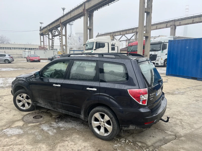 Subaru Forester 2.0/150/ОБСЛУЖЕНА, снимка 4 - Автомобили и джипове - 48610003