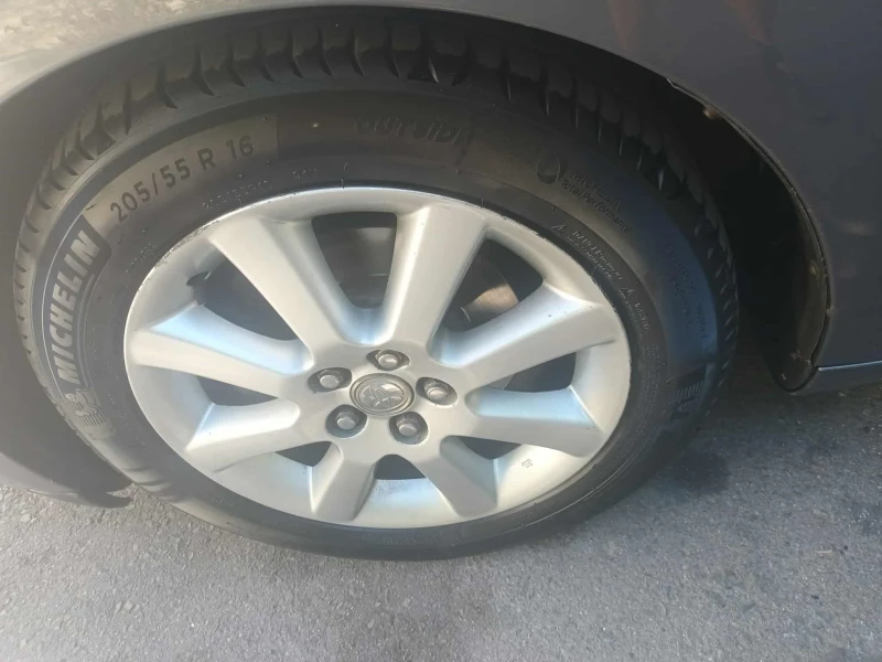 Toyota Avensis, снимка 4 - Автомобили и джипове - 52542973