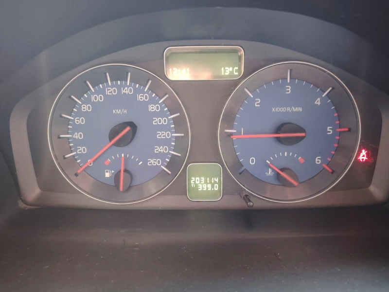 Volvo V50 R-Design, снимка 9 - Автомобили и джипове - 52645989