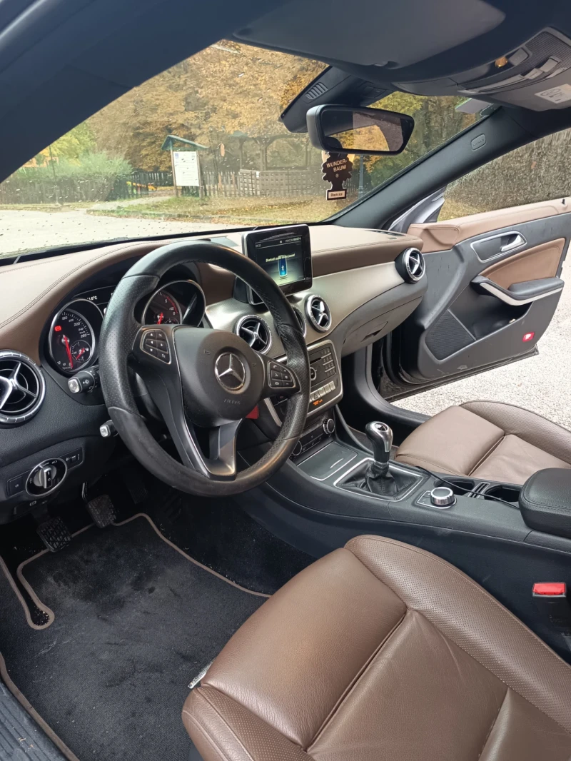 Mercedes-Benz CLA 200, снимка 11 - Автомобили и джипове - 52458466