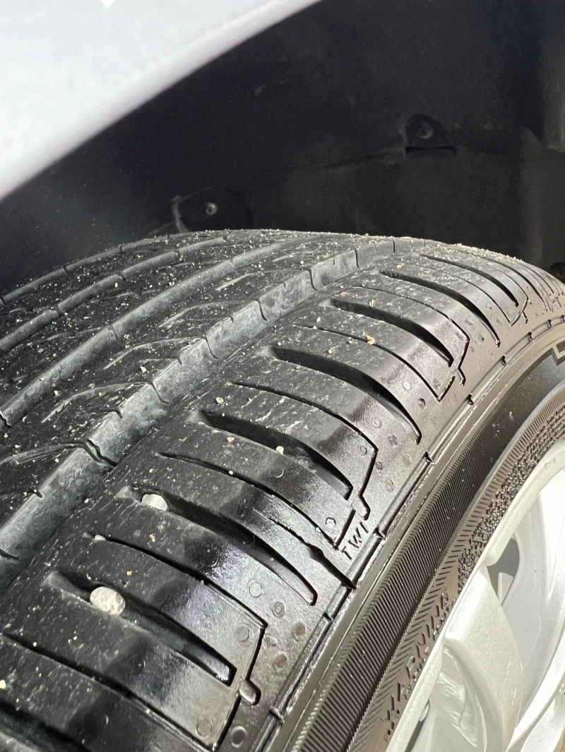 Audi A3 1.6i Автоматик, снимка 8 - Автомобили и джипове - 52566512