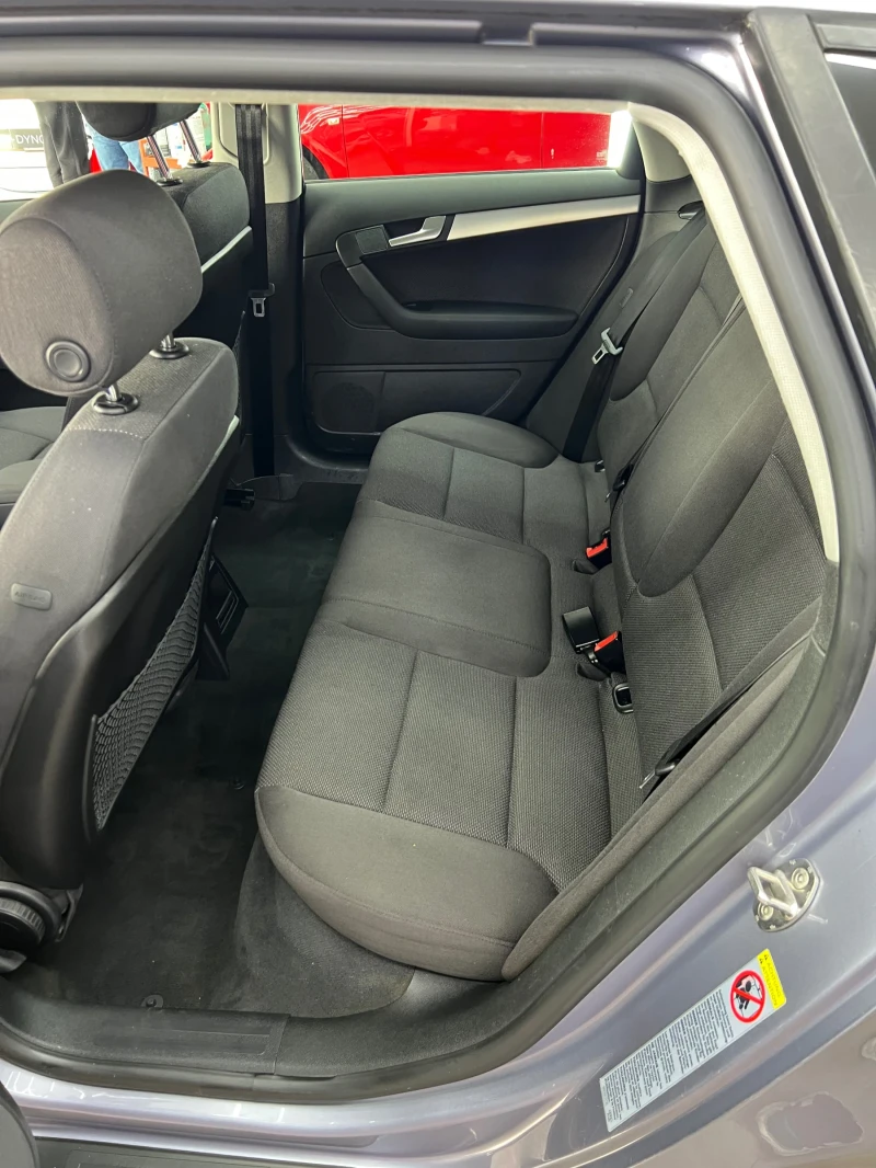 Audi A3 1.6i Автоматик, снимка 11 - Автомобили и джипове - 52566512