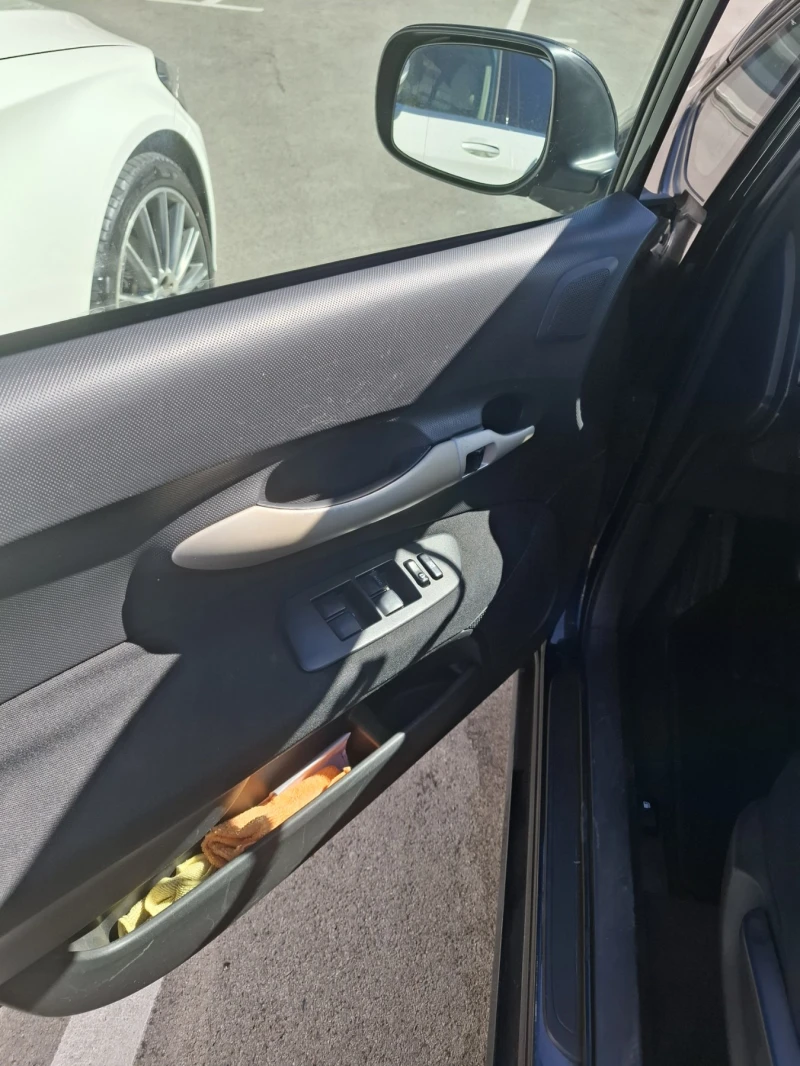 Toyota Auris 1.4 D4-D, снимка 6 - Автомобили и джипове - 52694505