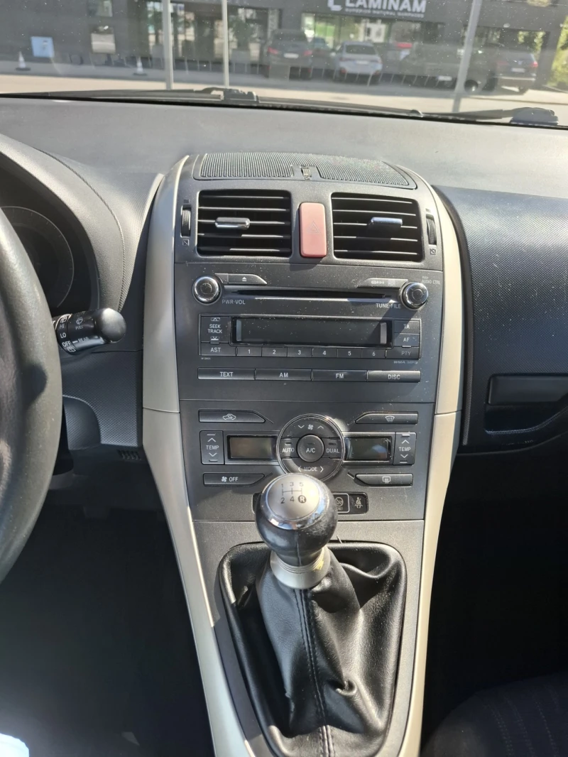 Toyota Auris 1.4 D4-D, снимка 9 - Автомобили и джипове - 52694505