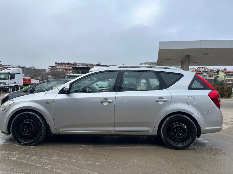 Kia Ceed 2000 CRDI, снимка 3 - Автомобили и джипове - 53213701