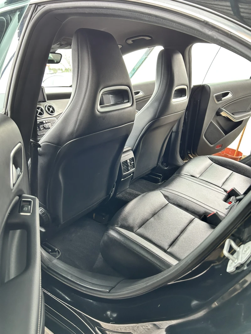 Mercedes-Benz CLA 220 CDI, снимка 10 - Автомобили и джипове - 53393237