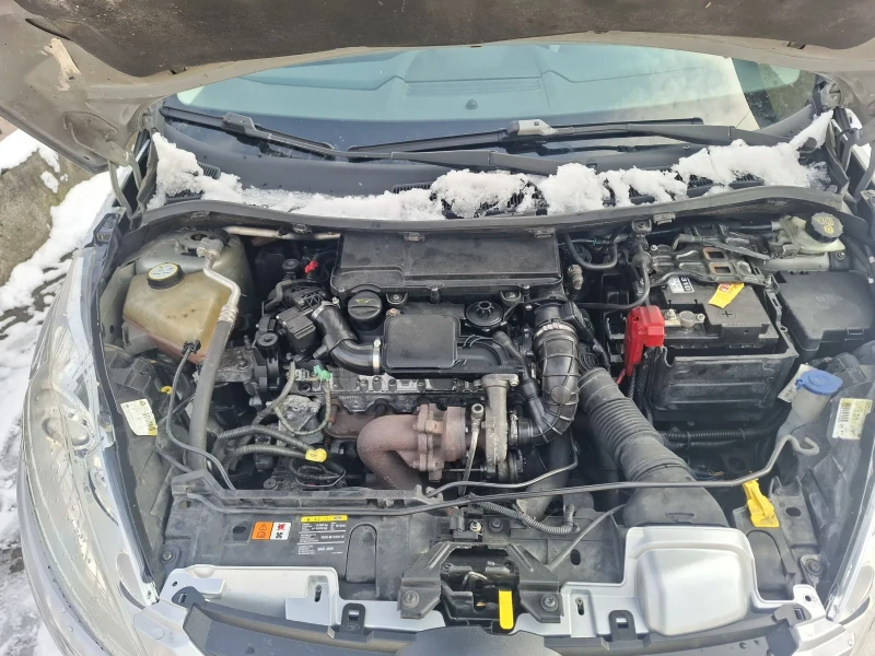 Ford Fiesta 1.4 Dizel , снимка 6 - Автомобили и джипове - 53416451