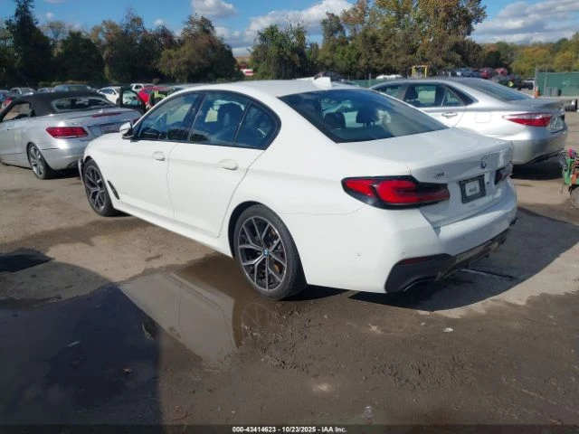 BMW 530 * xDrive* HUD* Камера* Ambient* Памет* , снимка 6 - Автомобили и джипове - 52860422