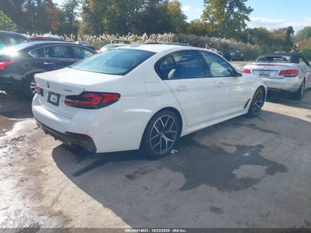 BMW 530 * xDrive* HUD* Камера* Ambient* Памет* , снимка 7 - Автомобили и джипове - 52860422