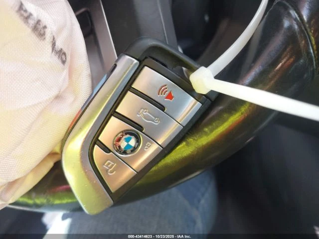 BMW 530 * xDrive* HUD* Камера* Ambient* Памет* , снимка 13 - Автомобили и джипове - 52860422