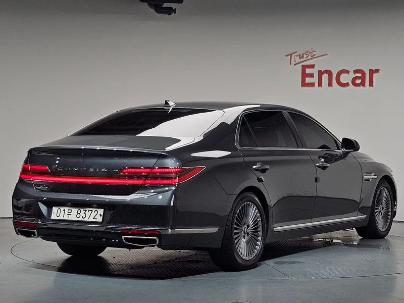 Genesis G90 3.8 Automatic, снимка 3 - Автомобили и джипове - 55606072
