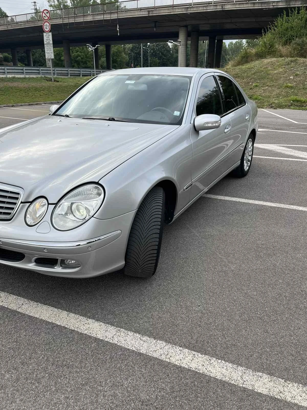 Mercedes-Benz E 500  - изображение 2