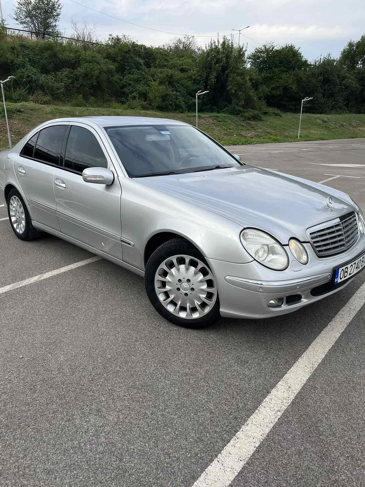 Mercedes-Benz E 500  - изображение 8