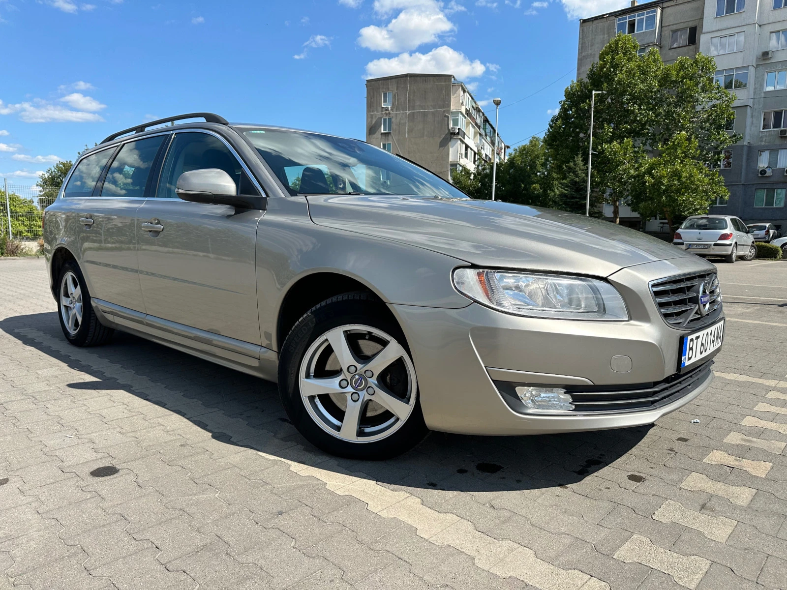 Volvo V70  - изображение 2