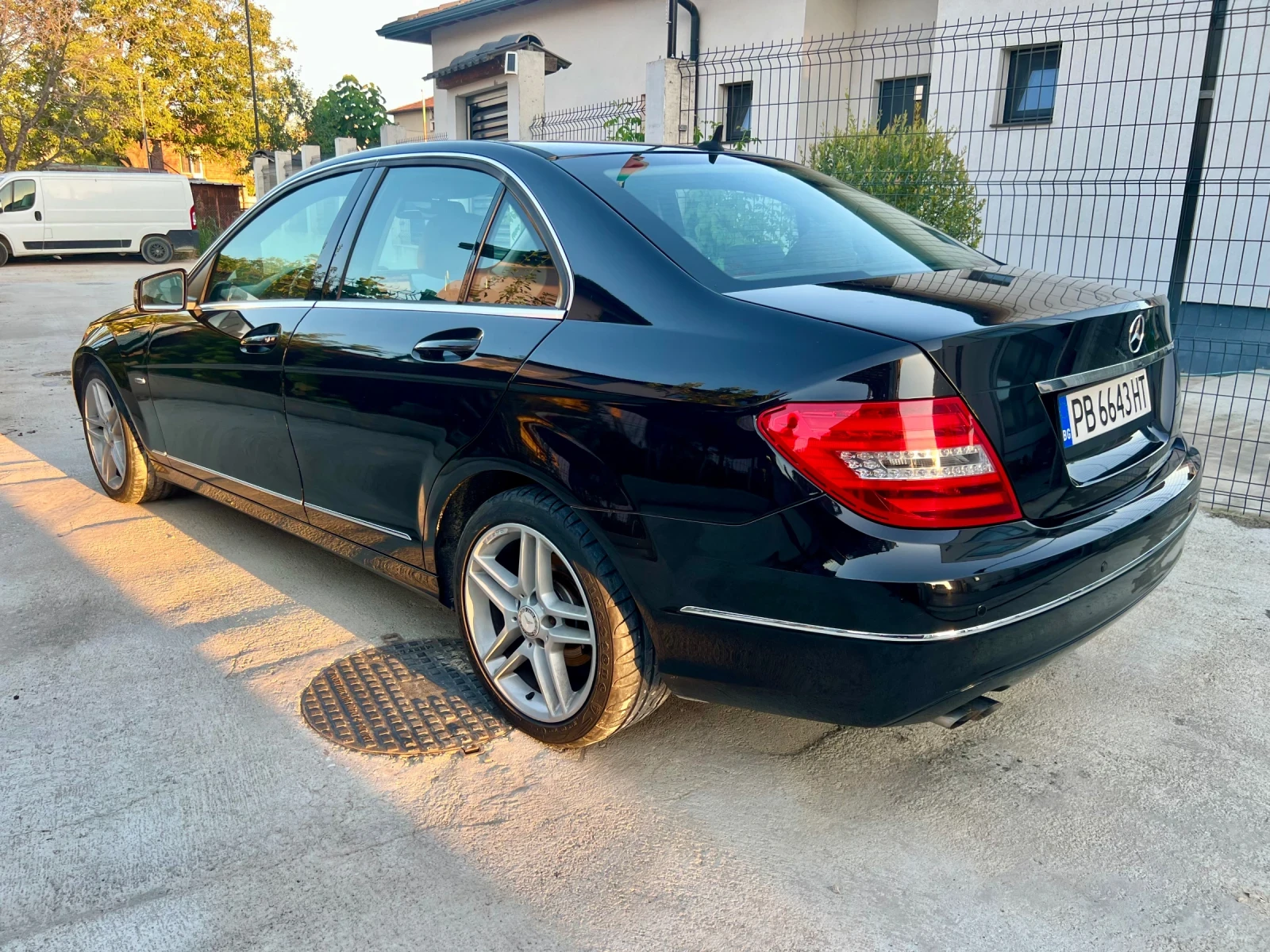Mercedes-Benz C 200 Mercedes C200 Avantgarde AMG Line - изображение 4