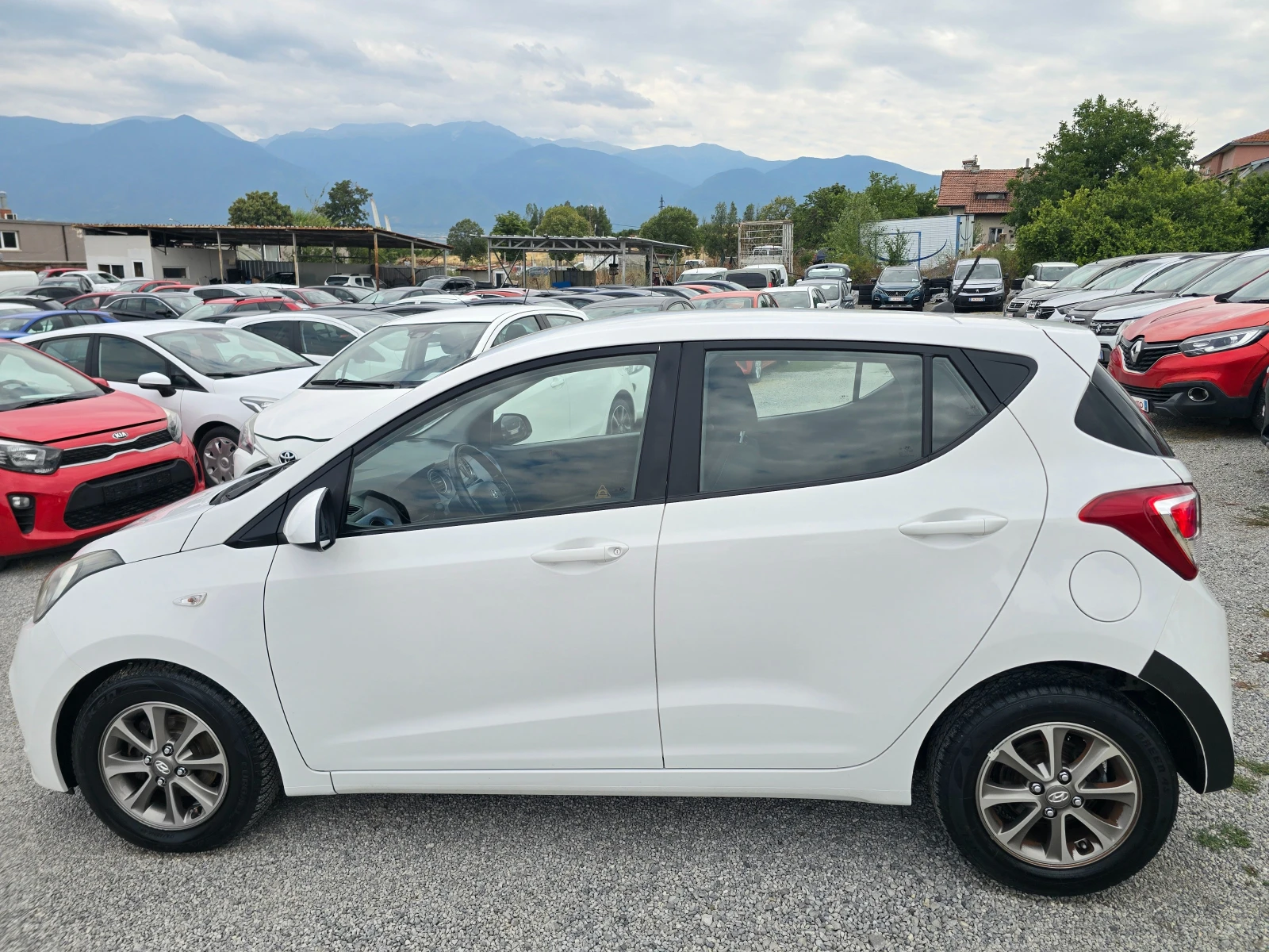 Hyundai I10 1.2I-87K.C- Intro Edition-EURO5B - изображение 8
