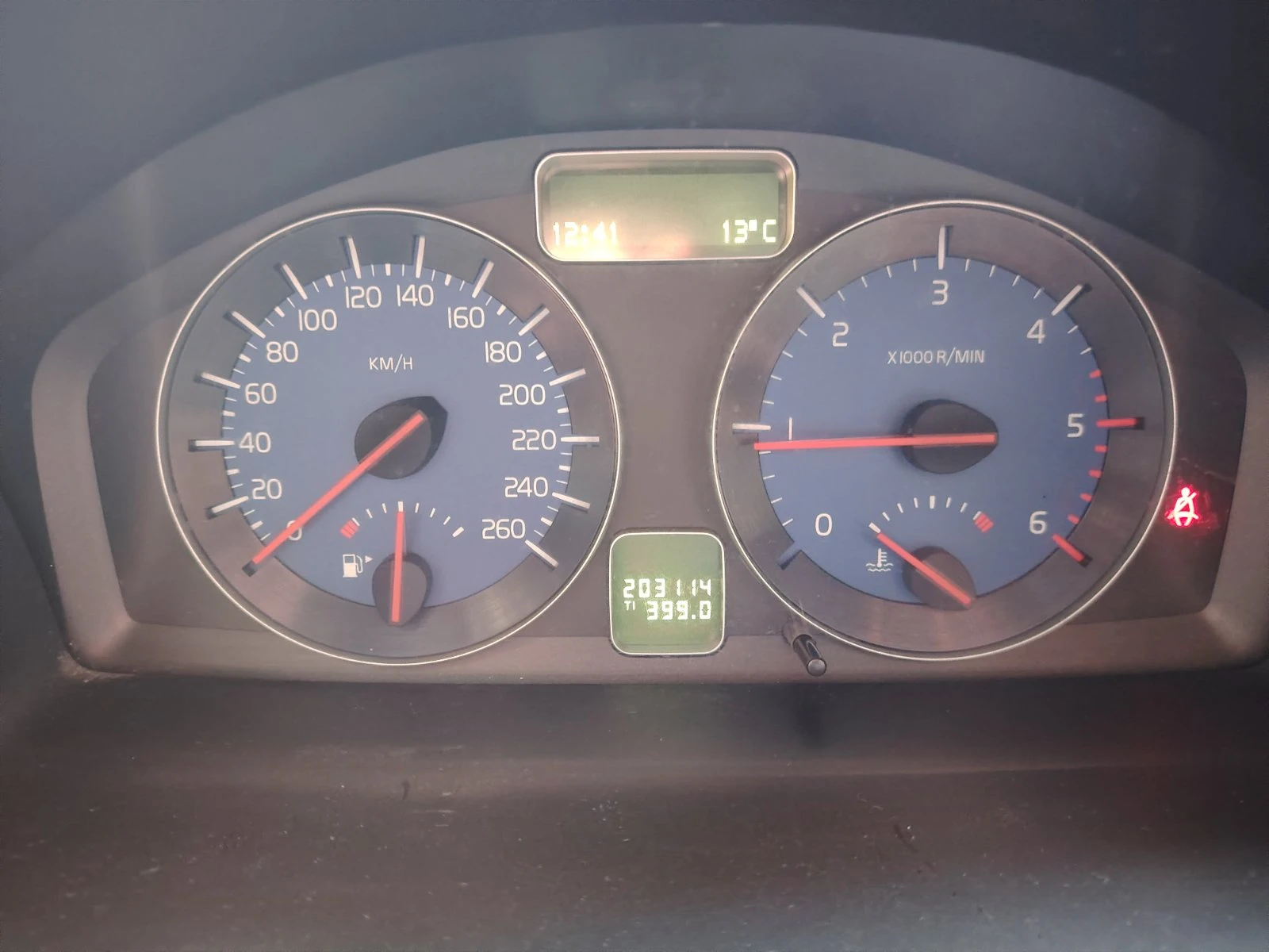 Volvo V50 R-Design - изображение 9