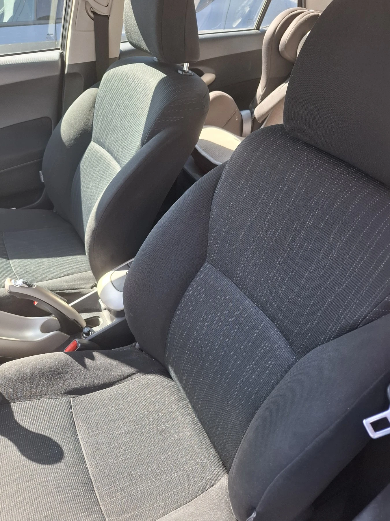 Toyota Auris 1.4 D4-D - изображение 8