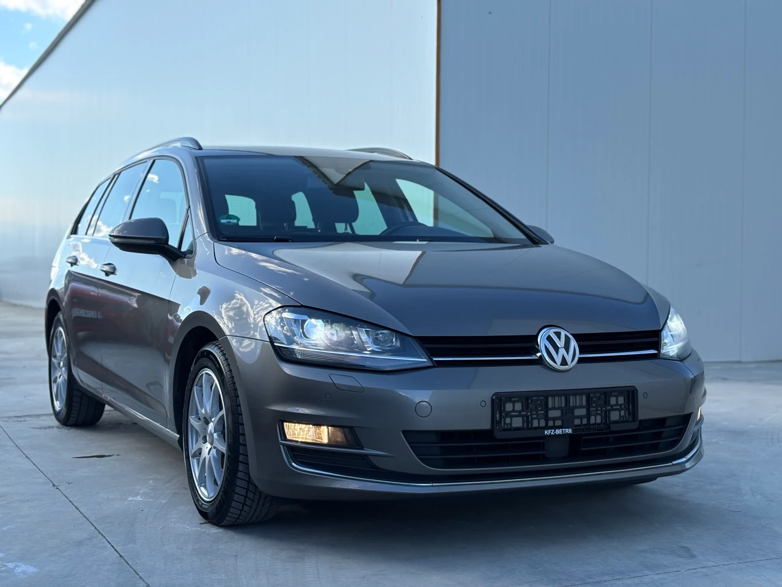 VW Golf 2.0 TDI 150��* HighLine* Distronic* Panorama* Keyl | Mobile.bg � ����������� 1
