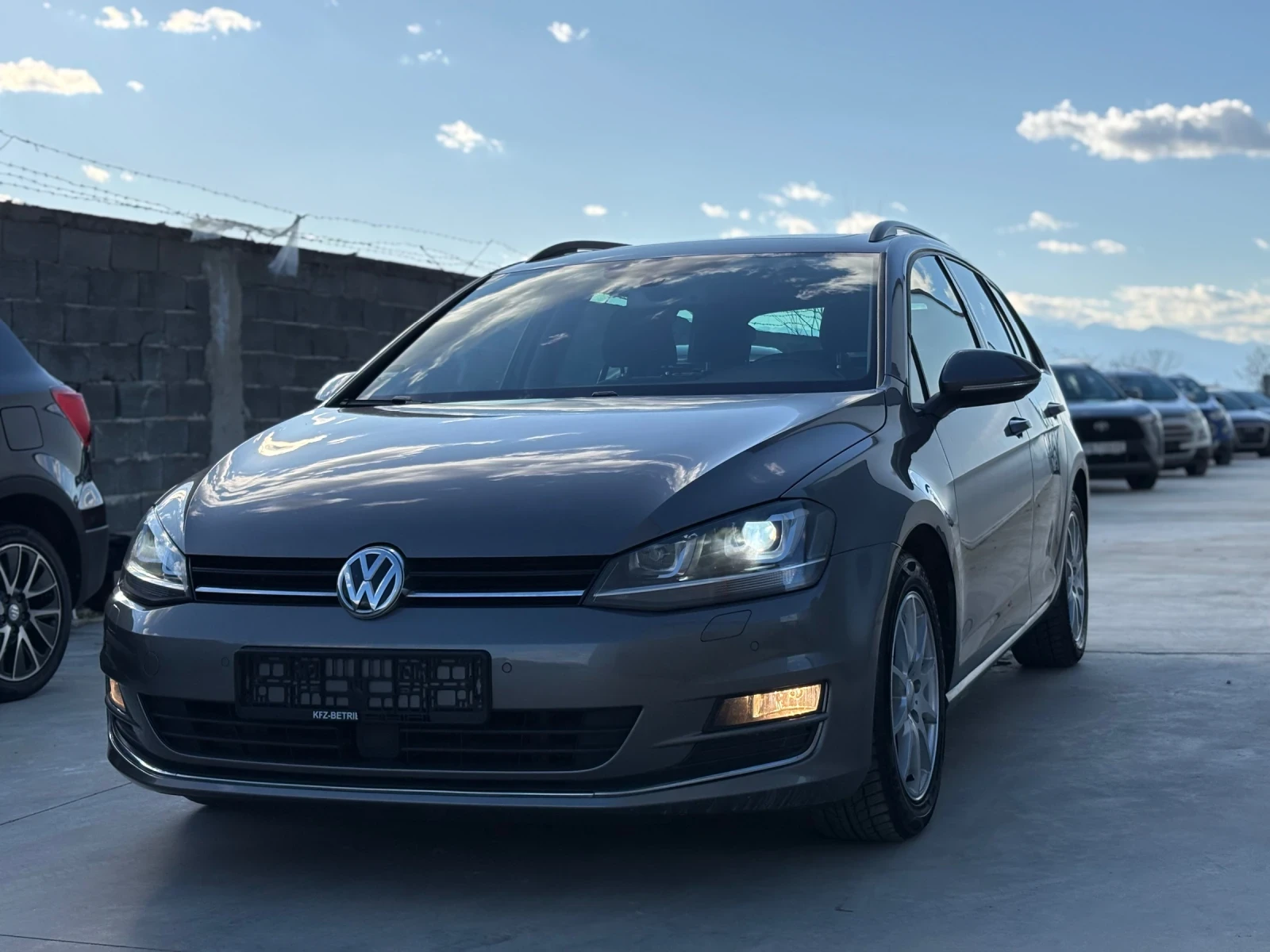 VW Golf 2.0 TDI 150кс* HighLine* Distronic* Panorama* Keyl - изображение 3