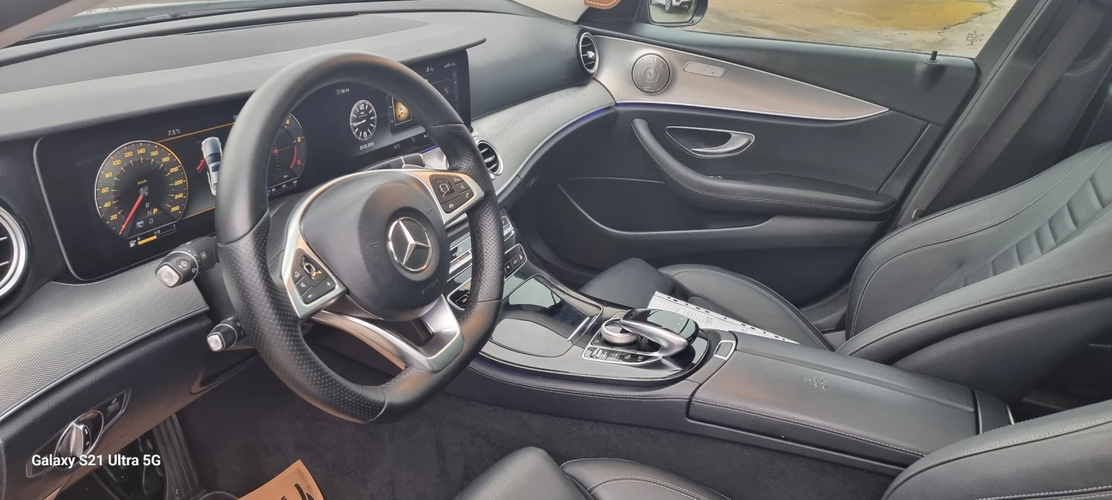 Mercedes-Benz E 220 E 220 AMG Panorama 194 k.s.DIGITAL, снимка 13 - Автомобили и джипове - 53739510