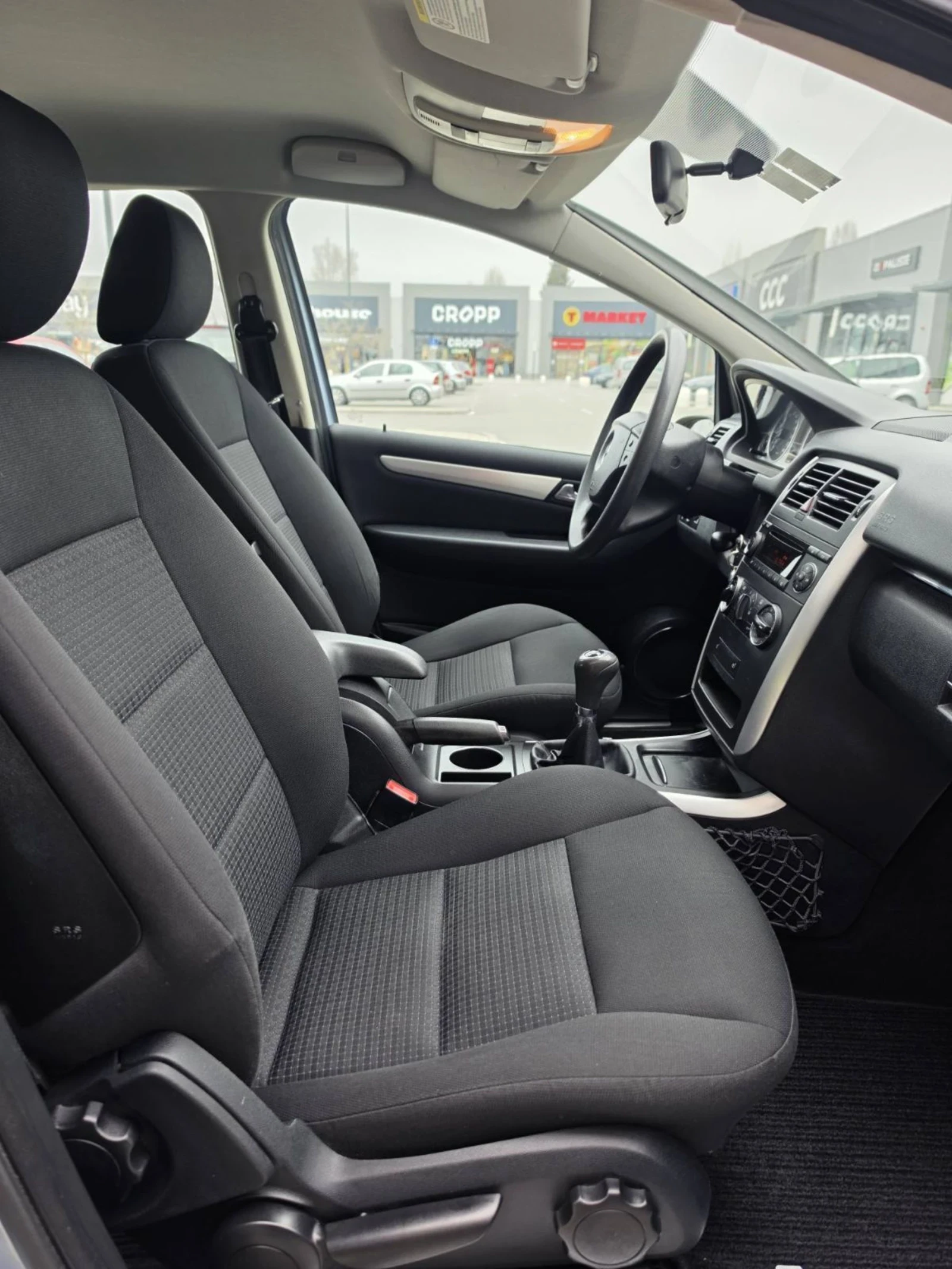 Mercedes-Benz B 150, снимка 15 - Автомобили и джипове - 54000588