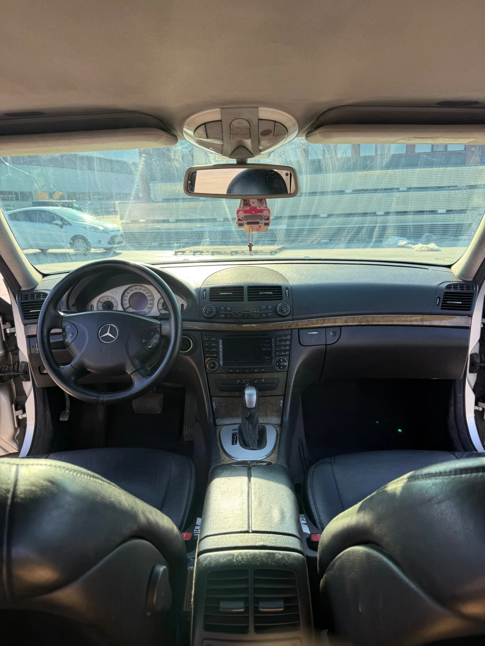 Mercedes-Benz E 280, снимка 7 - Автомобили и джипове - 54247895