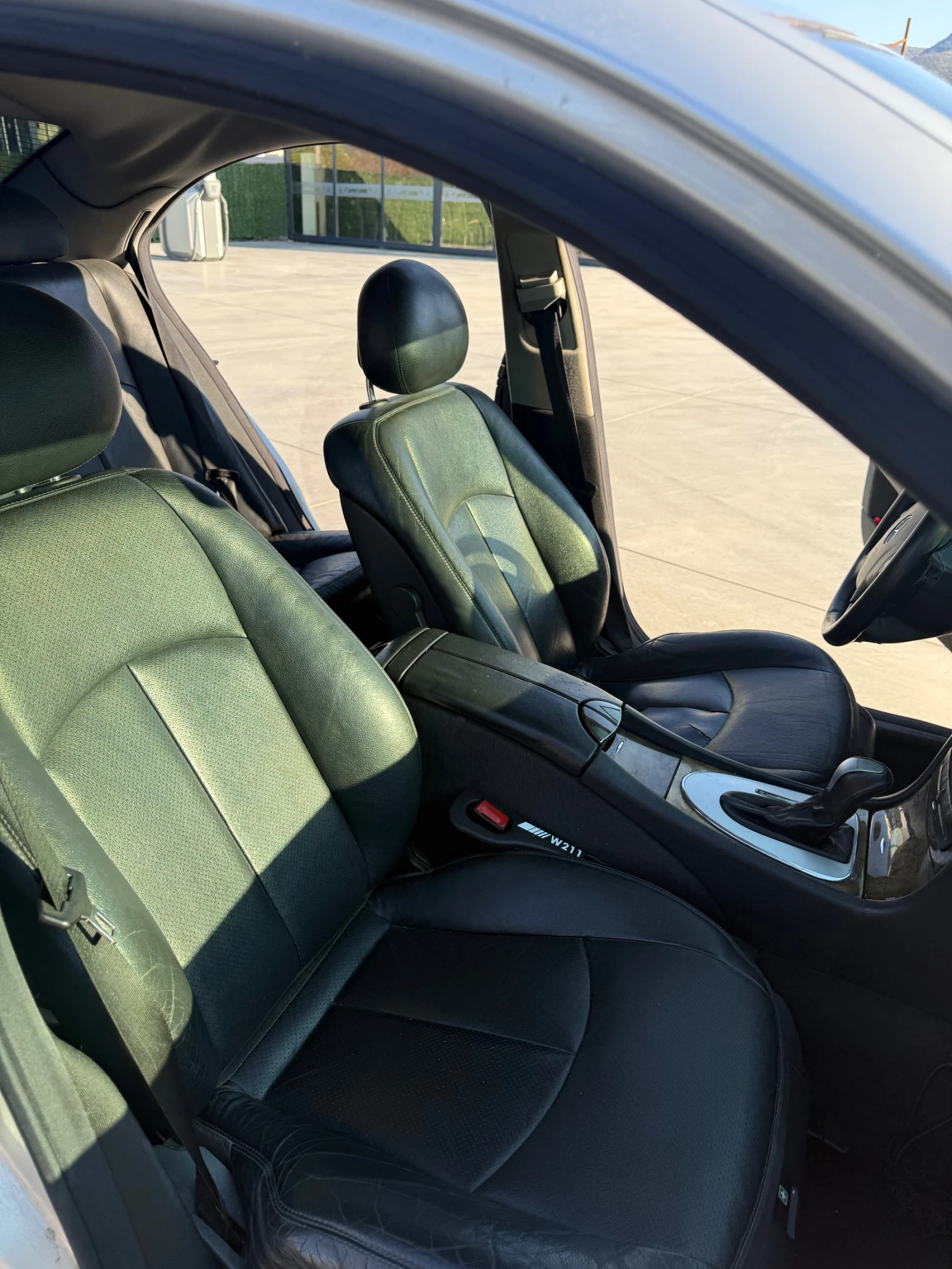 Mercedes-Benz E 280, снимка 9 - Автомобили и джипове - 54247895