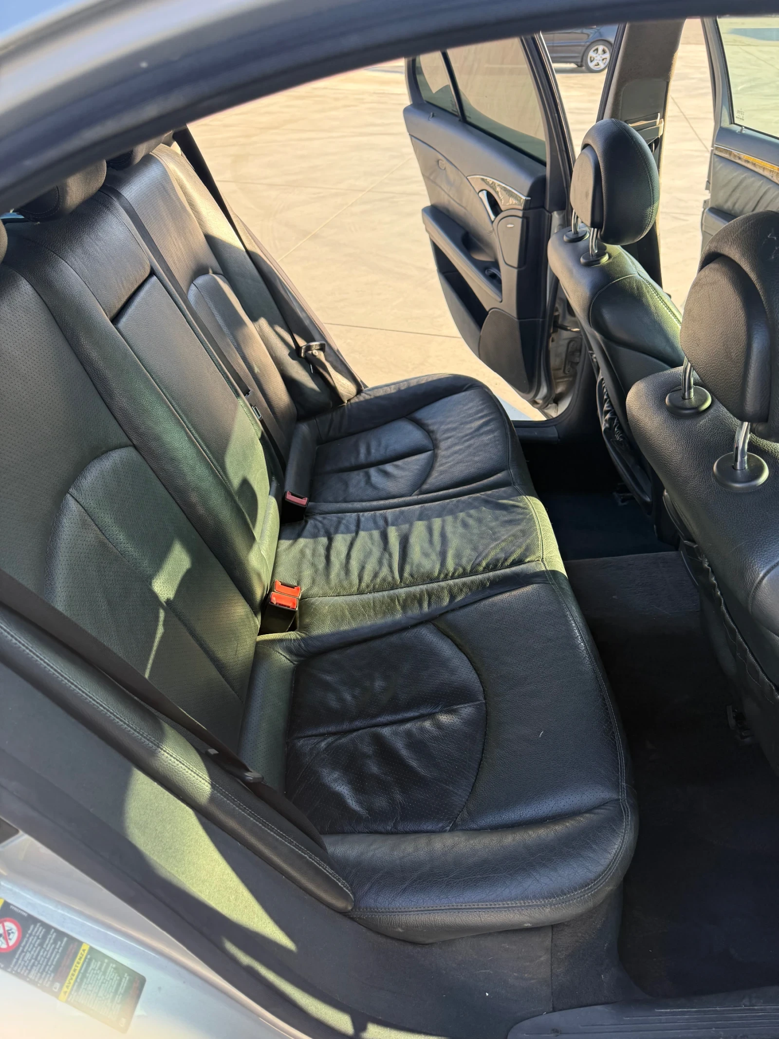 Mercedes-Benz E 280, снимка 10 - Автомобили и джипове - 54247895