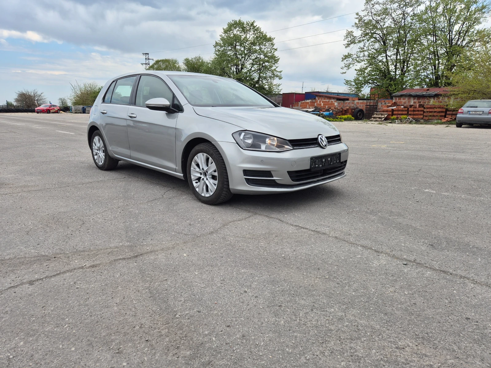 VW Golf 1.6тди, снимка 3 - Автомобили и джипове - 54258071