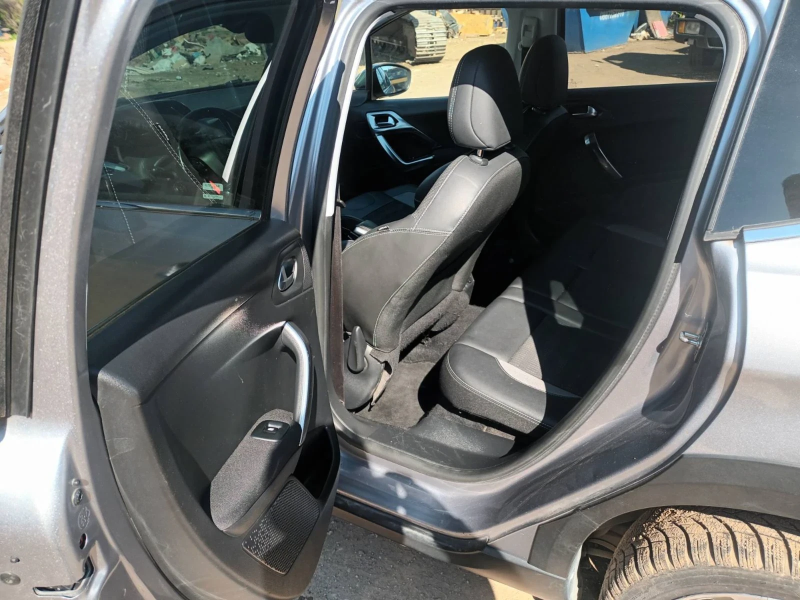 Peugeot 2008 1.5 hdi -2019, снимка 11 - Автомобили и джипове - 54267675