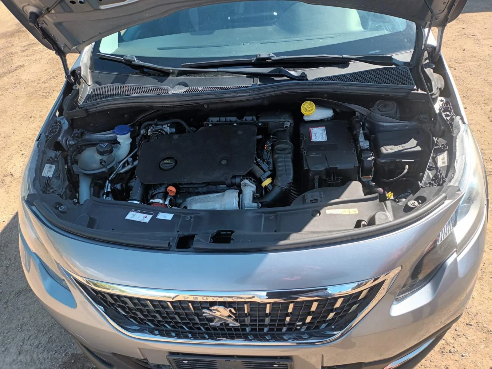 Peugeot 2008 1.5 hdi -2019, снимка 6 - Автомобили и джипове - 54267675