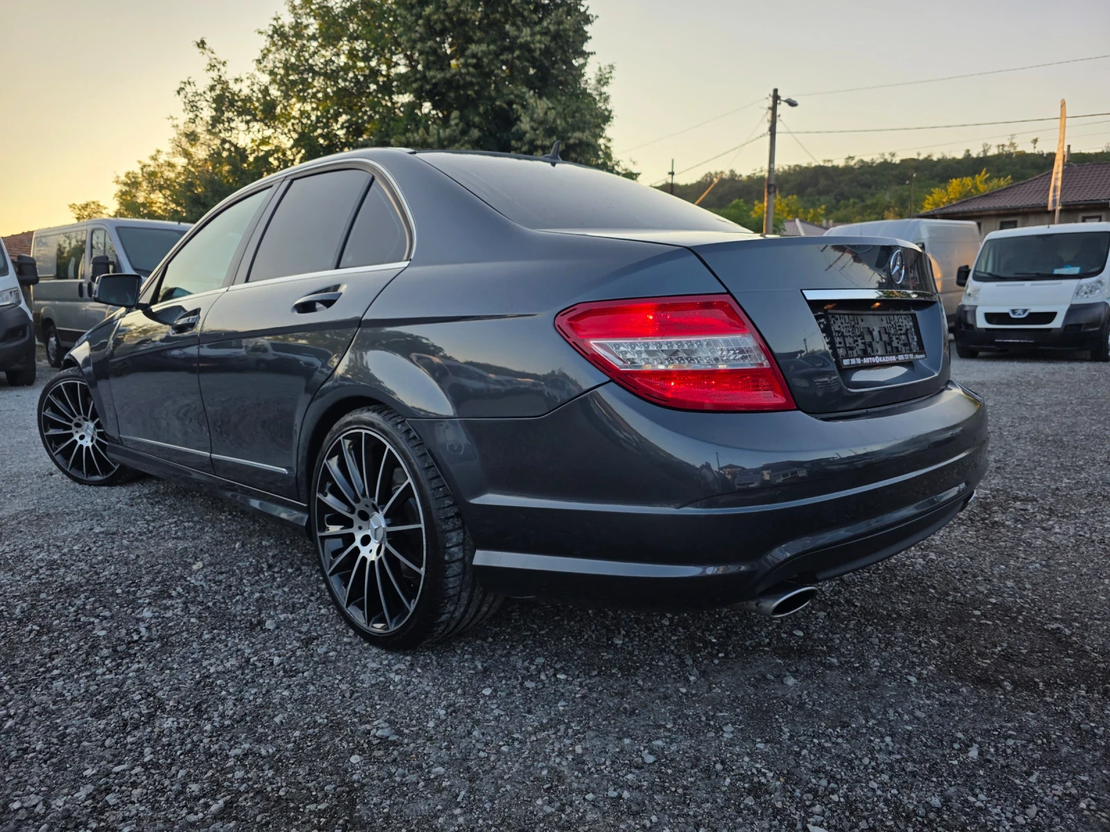 Mercedes-Benz C 350, снимка 4 - Автомобили и джипове - 55480354