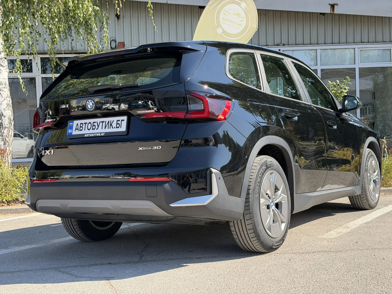 BMW iX1 xDrive30, снимка 4 - Автомобили и джипове - 56128630