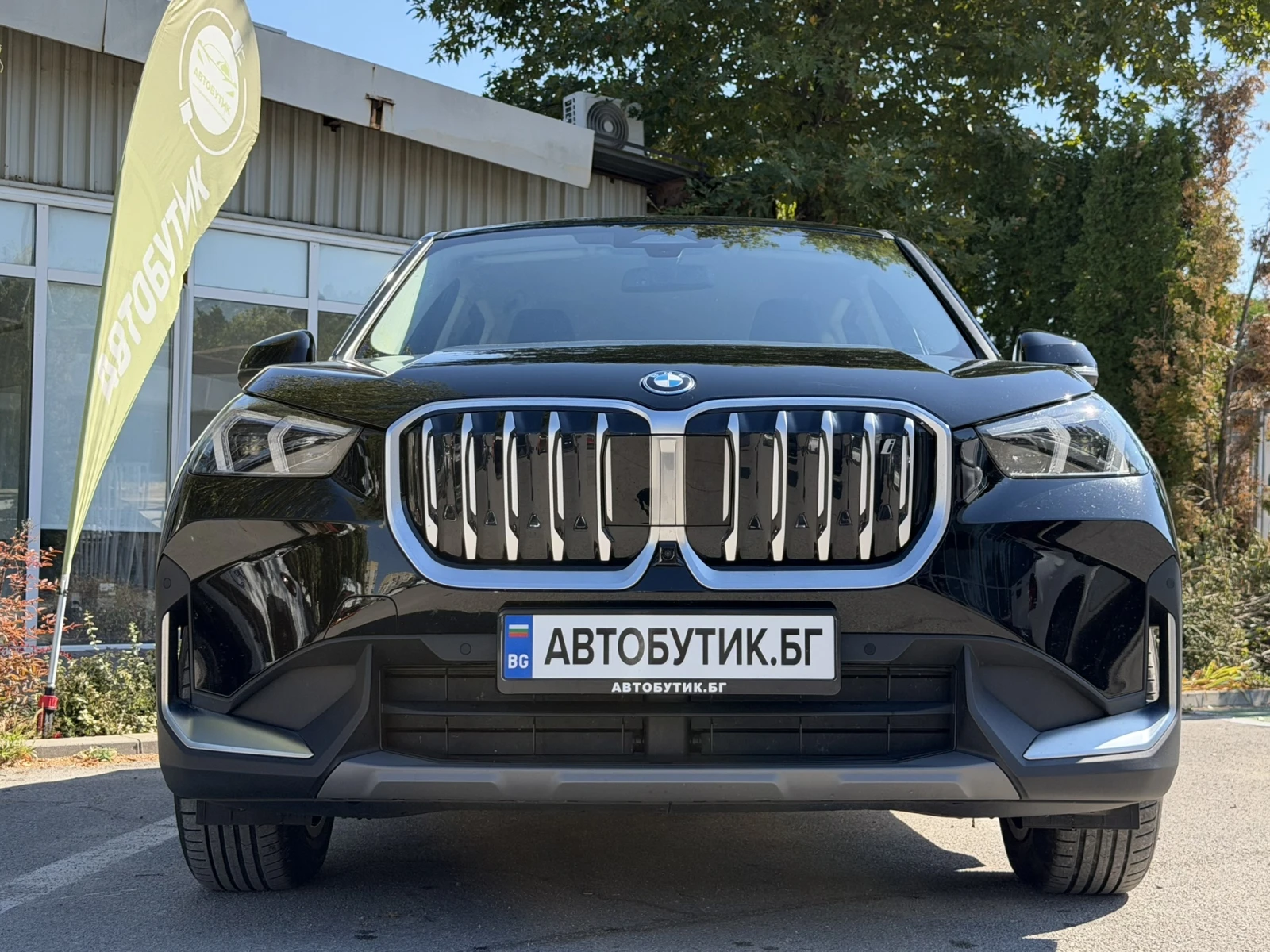 BMW iX1 xDrive30, снимка 2 - Автомобили и джипове - 56128630
