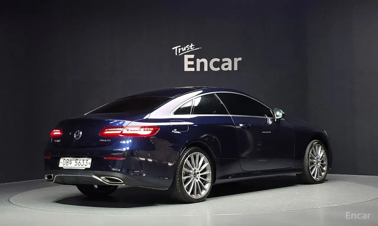 Mercedes-Benz E 400 COUPE* 4MATIC* BURMESTER* ОБДУХВАНЕ* ДИСТРОНИК* , снимка 2 - Автомобили и джипове - 56318656