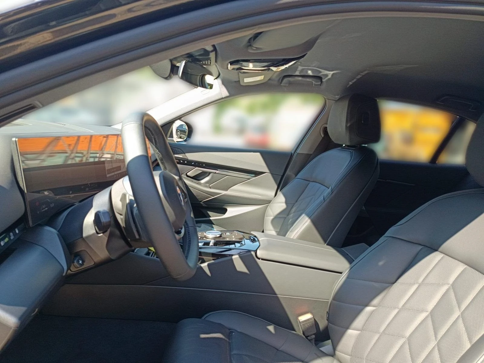 BMW 530E /360/HUD/DISTR/ICONIC GLOW/H&K/ | Mobile.bg � ����������� 8