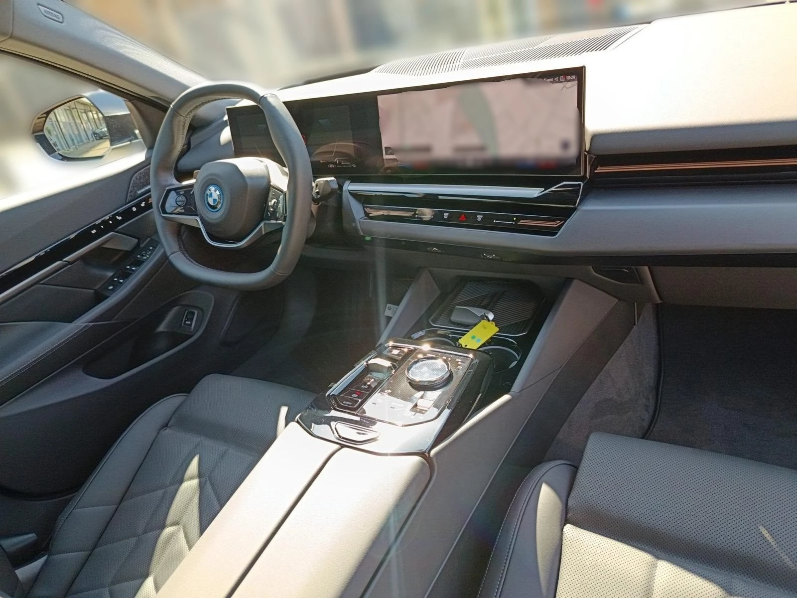 BMW 530E /360/HUD/DISTR/ICONIC GLOW/H&K/ | Mobile.bg � ����������� 11